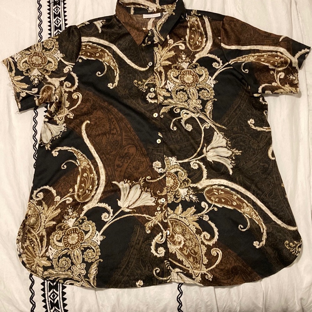 Susan Graver short sleeve shirt